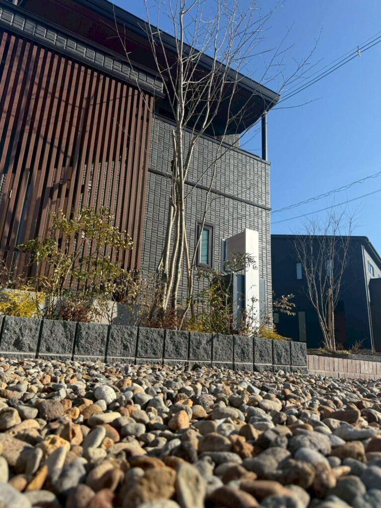 玄関アプローチ　外構工事